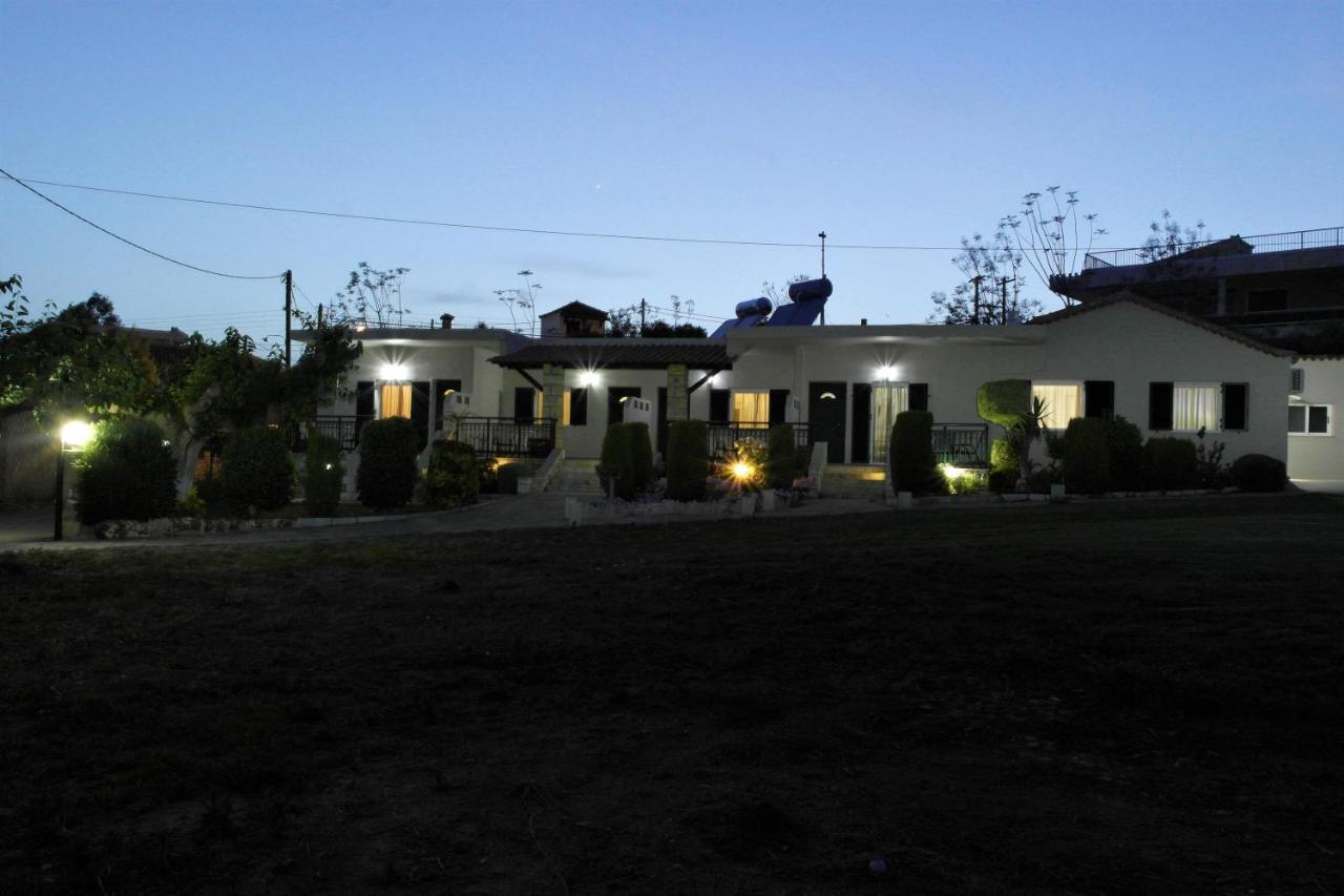 Voulas Apartments Stoúpa エクステリア 写真